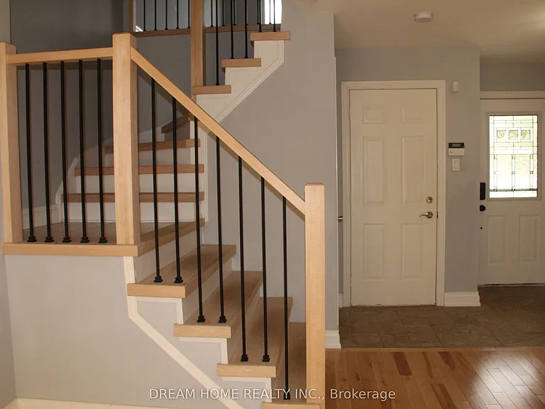 50 Pickett Cres — Photo 15