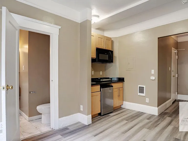 621 Taylor St — Photo 36