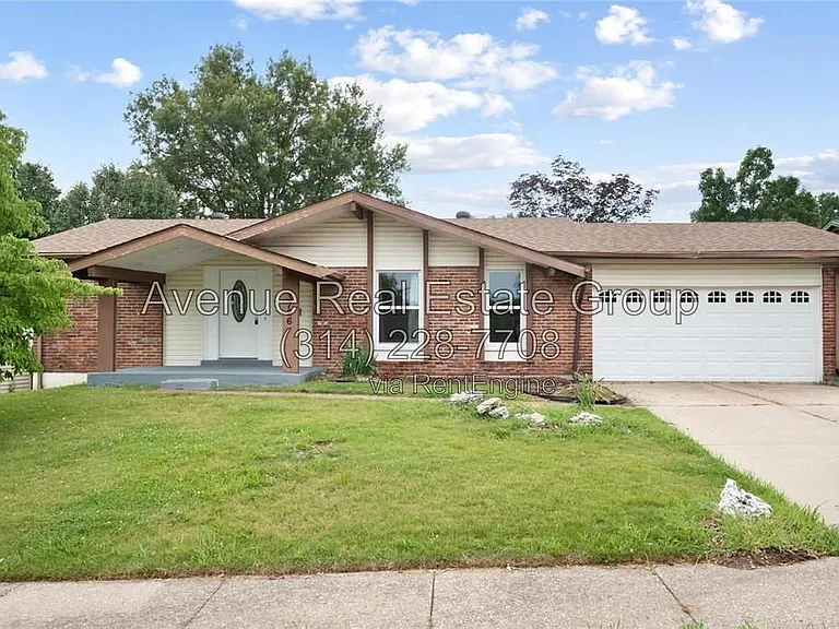 3726 Briargrove Dr — Photo 1