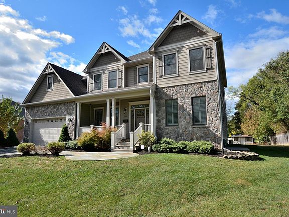 2nd image of 3522 Devon Dr