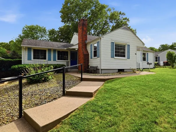 79 Spencer St, Agawam, MA 01001