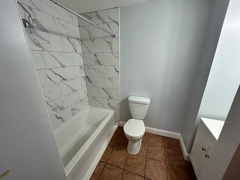 285 Essex St #3C — Photo 10