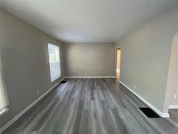 4th image of 3441 Station St