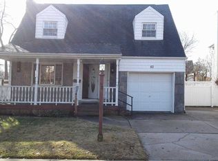 50 Thompson St, Valley Stream, NY 11580