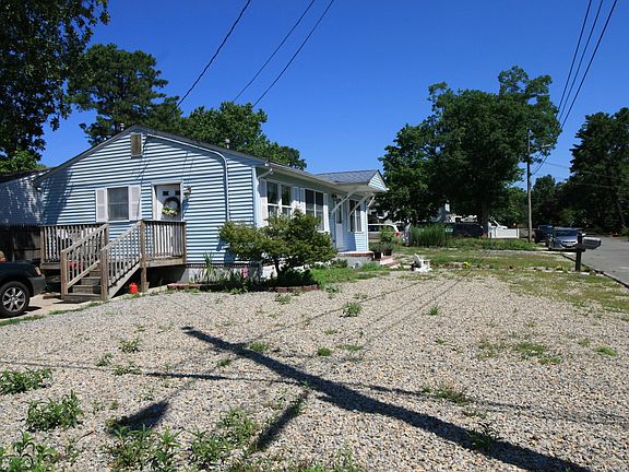 5th image of 1961 Sweetwood Dr