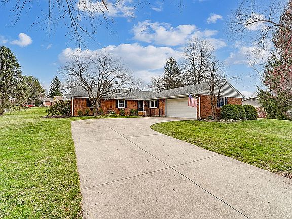 2nd image of 4808 Shady Hill Ln