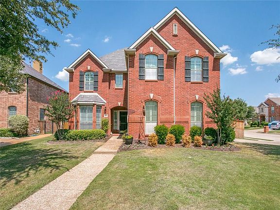 2nd image of 211 Crenshaw Dr