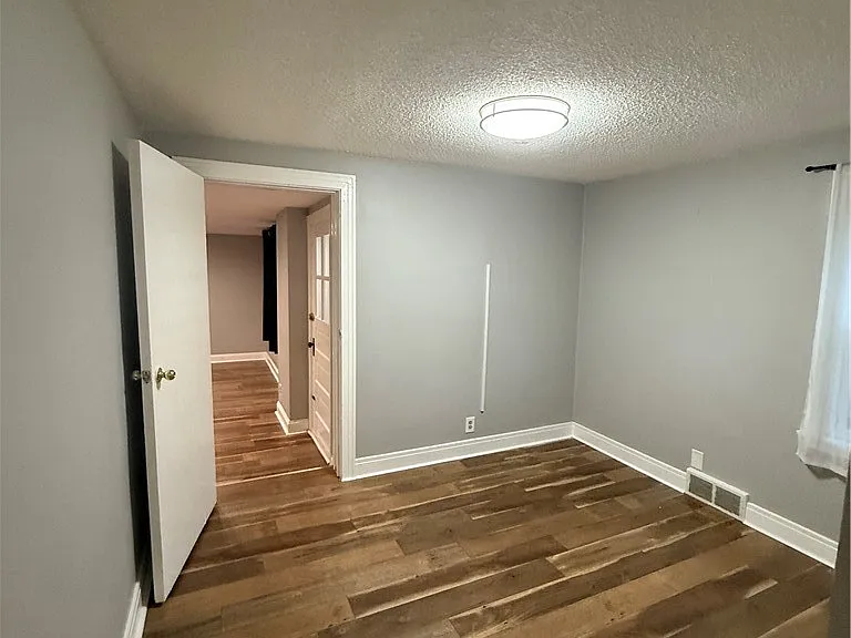 106 E Morris Ave #UPPER — Photo 12