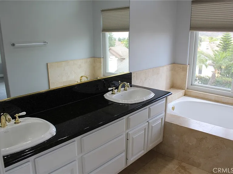 22 Flossmoor — Photo 11