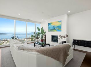 1128 Georgia St W #5704, Vancouver, BC V6E 0A8