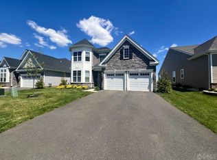 65 Starlight Dr, Monroe Township, NJ 08831