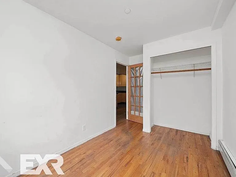 530 W 47th St #3B — Photo 7