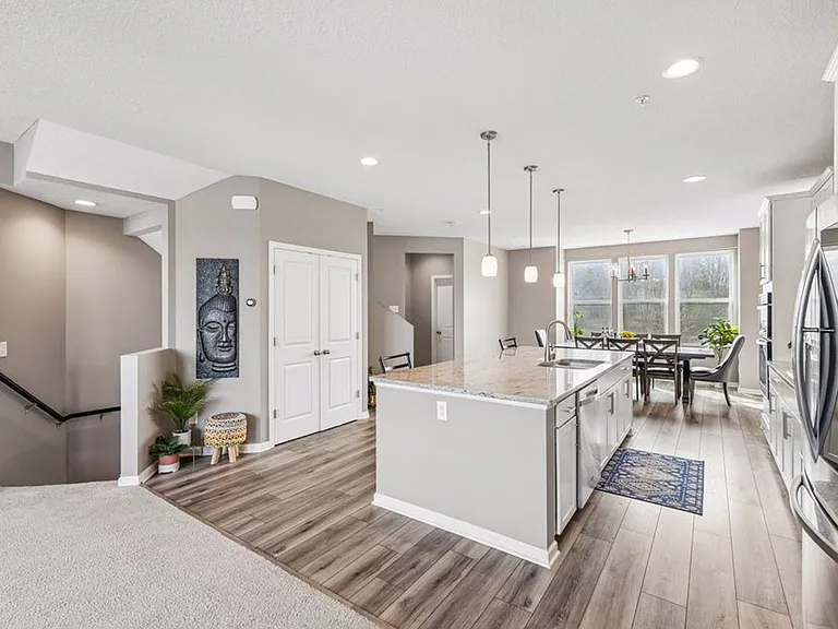 573 Satori Way — Photo 5