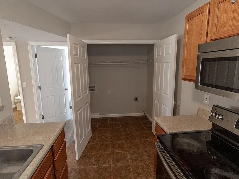 1403 Bodie Dr — Photo 8