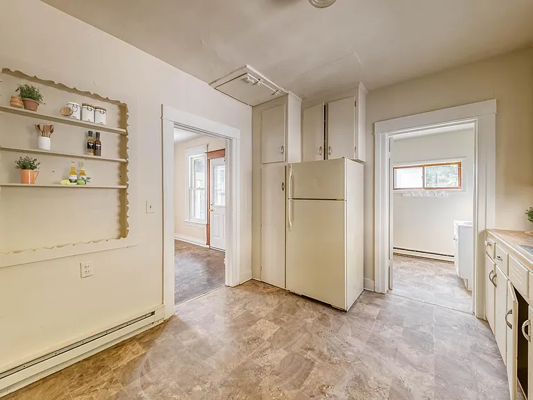 507 N Sycamore St — Photo 7
