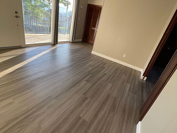 4th image of 218 N Willow Ave #7