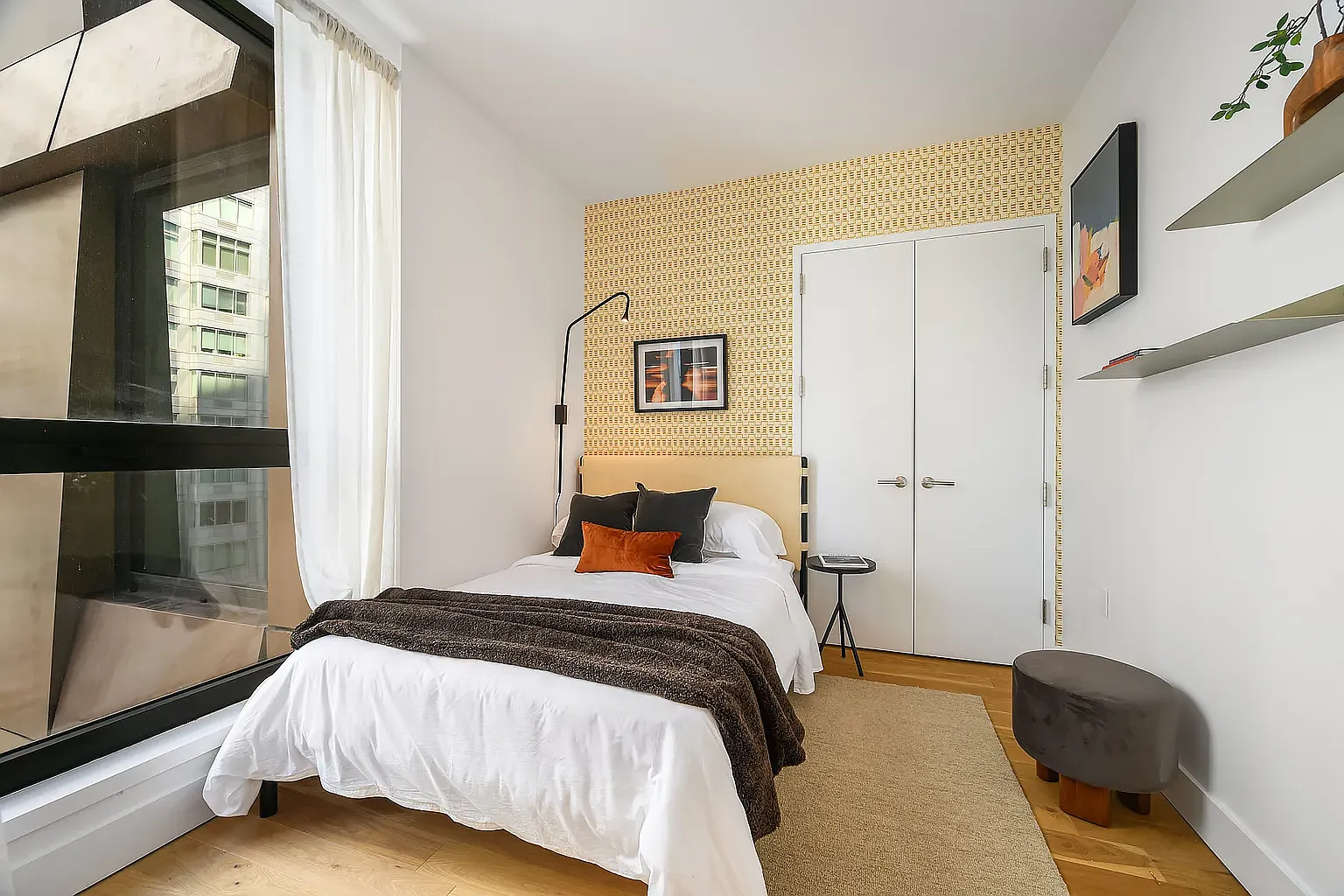 20 Rockwell Place — Photo 1