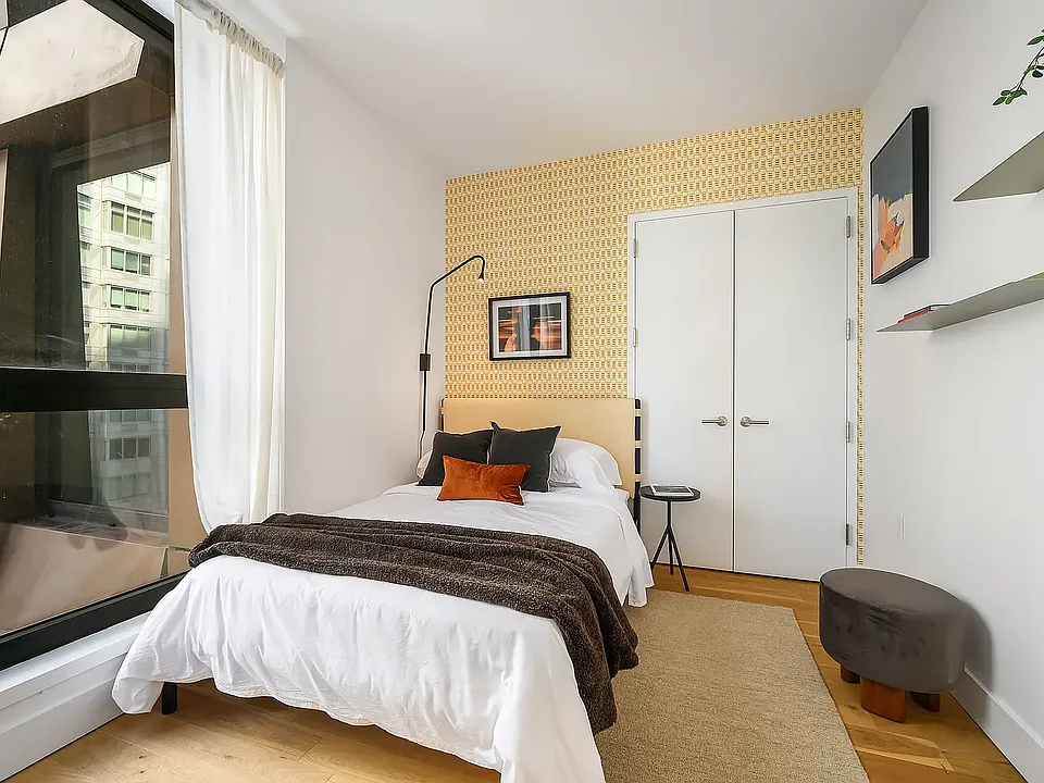 20 Rockwell Pl #1827H