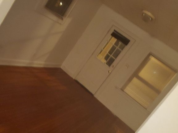4th image of 2142 S Garfield Dr