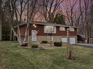 3399 Swinburne Dr, Mc Farland, WI 53558