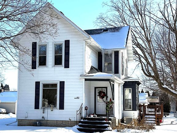 2nd image of 602 Parkview Dr