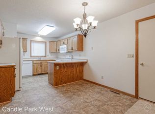 1801 34th St S UNIT B, Fargo, ND 58103