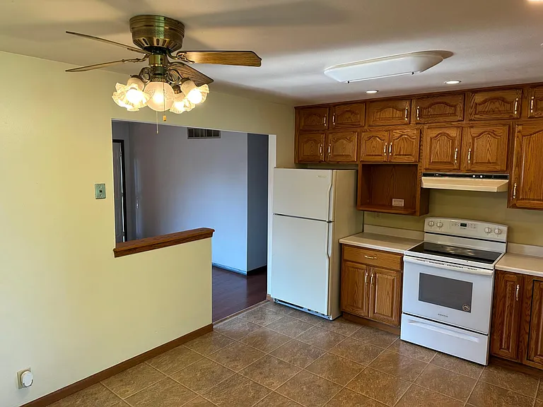 532 Poppy Dr — Photo 6