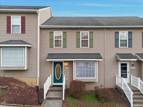 3322 Debbie Ct, Harrisonburg, VA 22801