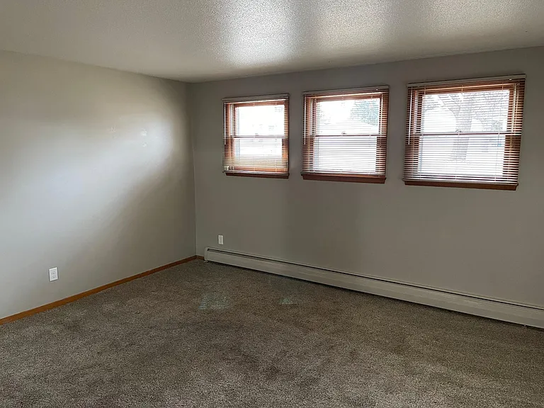 608 S Anderson St — Photo 36