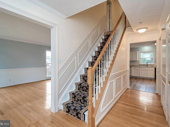 4th image of 64 Brittany Ln