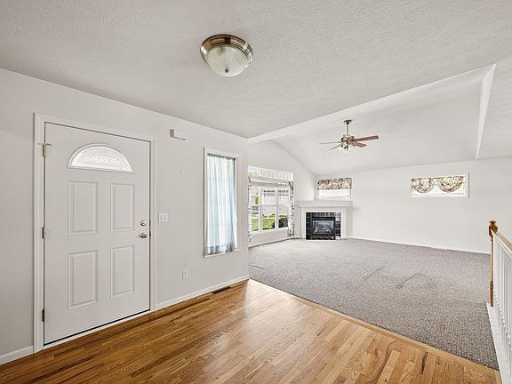 4th image of 912 Cary Ct