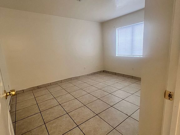 4th image of 619 1/2 Jefferson St #619-1/2