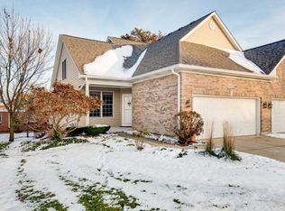 1N027 Mission Ct, Winfield, IL 60190