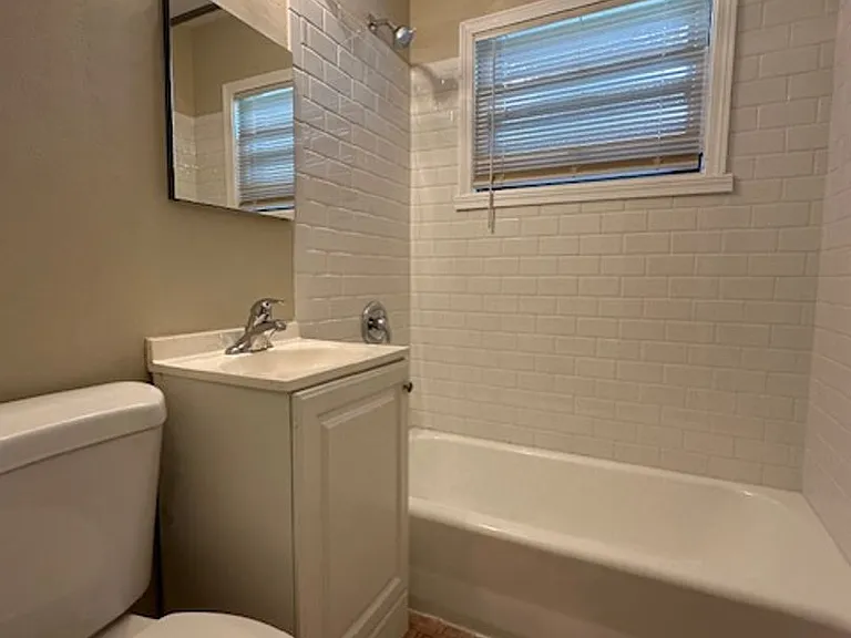Cozy 1BR in Riverwest $925 Heat Included | Hardwood Floors | Storage + Laundry — Photo 22