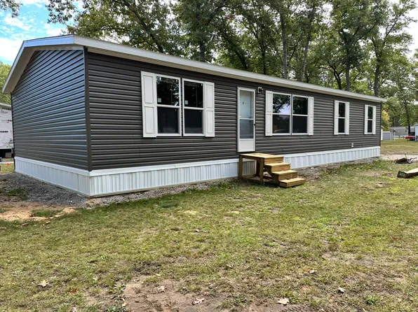 2562 Maple Rd, Twin Lake, MI 49457