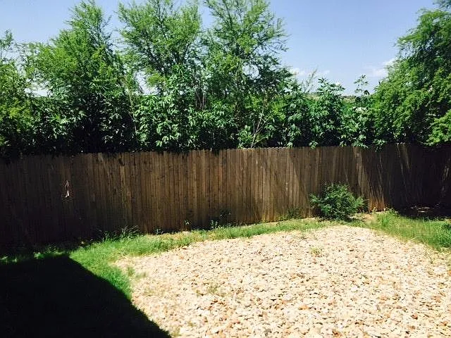 172 Hollis Ln — Photo 5