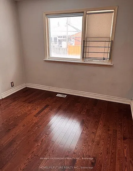 6 Nero Ct S #MAIN LEVEL — Photo 4