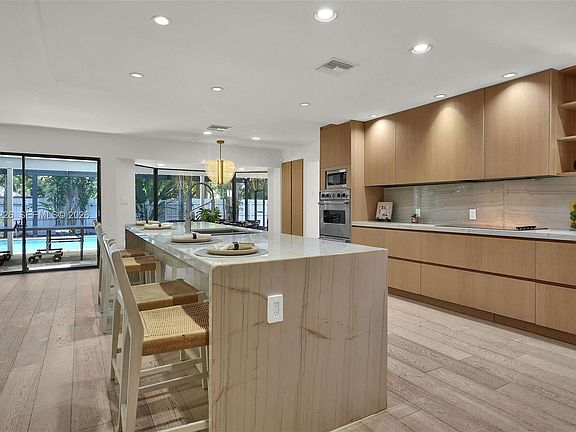 2nd image of 5801 SW 37th Ter