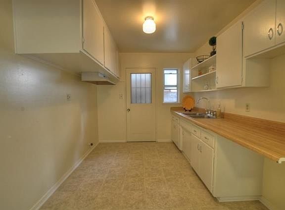 4th image of 3180-82 Mandan Way