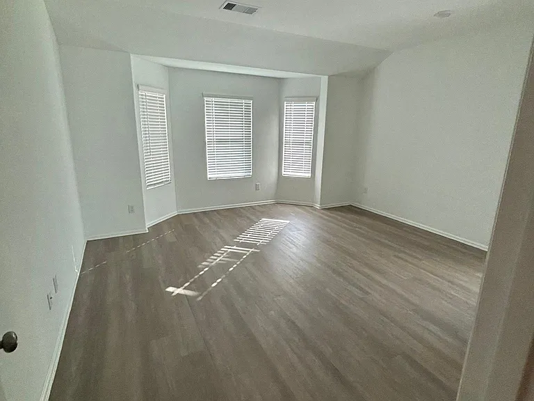 5219 Winding Stream Dr — Photo 6