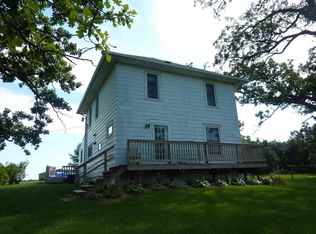 1653 220th St, Calamus, IA 52729