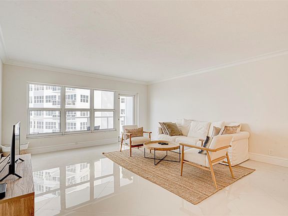 5th image of 3750 Galt Ocean Drive #604