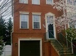 12044 Edgemere Cir, Reston, VA 20190