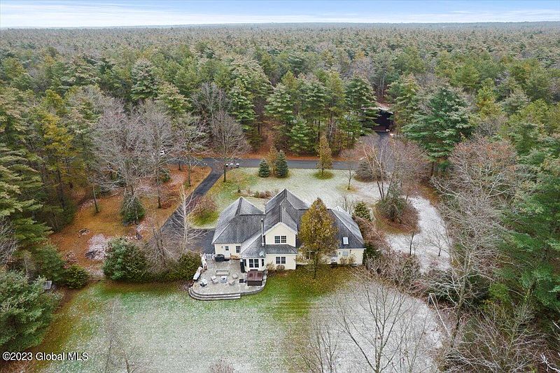 2nd image of 27 Briarhurst Drive