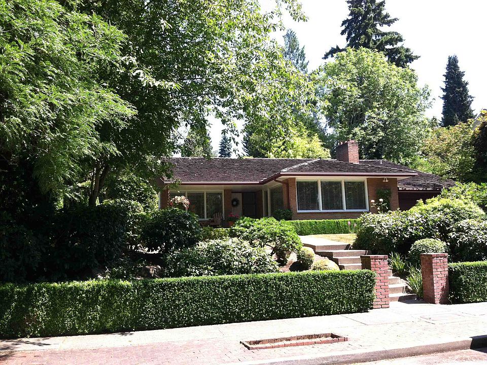 2nd image of 5522 NE Penrith Rd