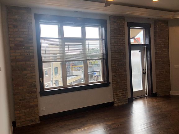 4th image of 2333 W Armitage Ave #4