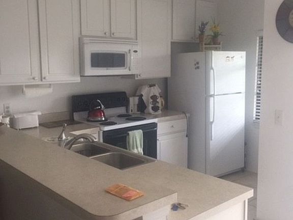 2nd image of 3627 Bal Harbor Blvd