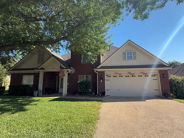 1813 Volley Ln — Photo 1