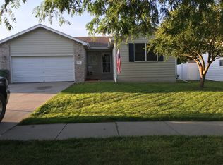 2210 Breckenridge Dr, Lincoln, NE 68521