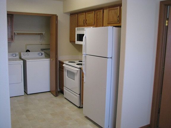 2nd image of 6005 Chapel Hill Blvd #E201
